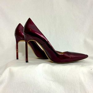 Used Manolo blahnik heels. Dark Purple. Size 38